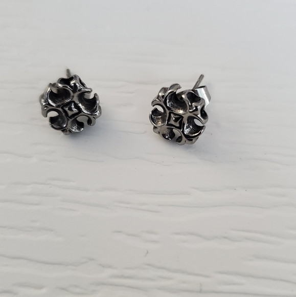 Jewelry - STAINLESS steel earrings